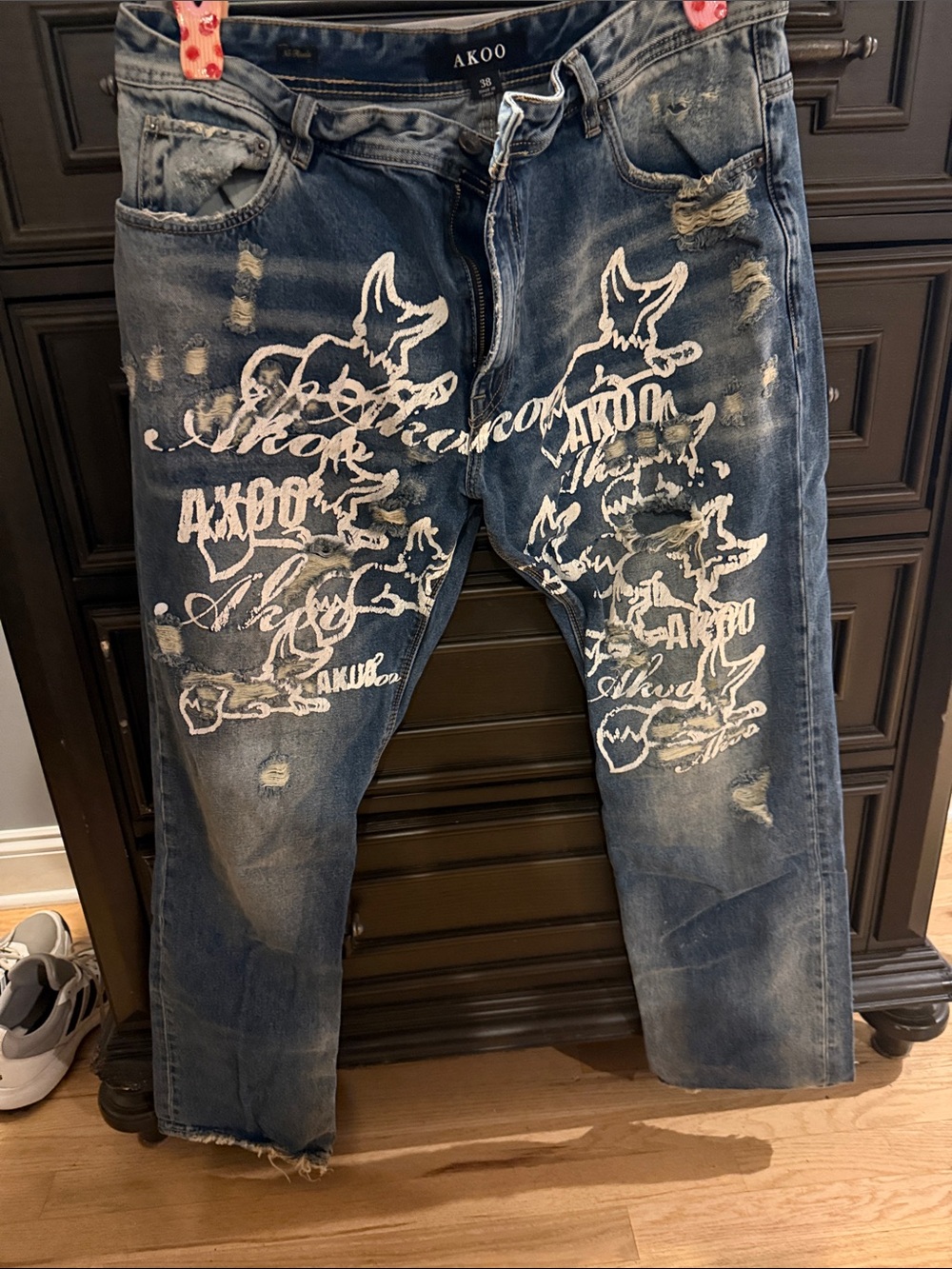AKOO Men's Distressed Dark Blue Graphic Jeans